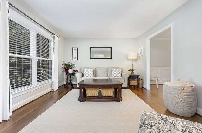 Photo - 4901 Stonehill Dr