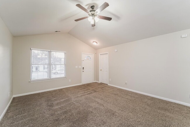 Photo - 785 Sir Raleigh Dr