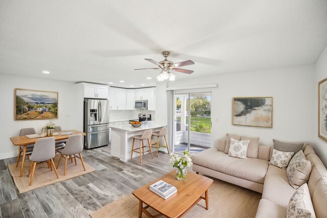 Sala de estar - South Bay Apartments