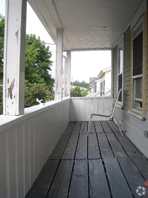 Building Photo - 19 Stanley Ave Unit 2 Rental