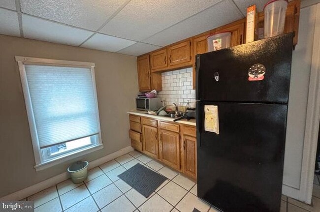 Building Photo - 64 S Evans St Rental