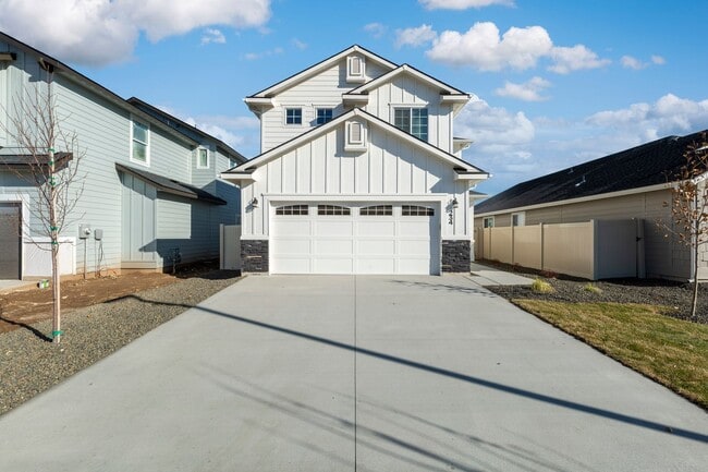 Photo - Central 4 bedroom 2.5 bathroom house