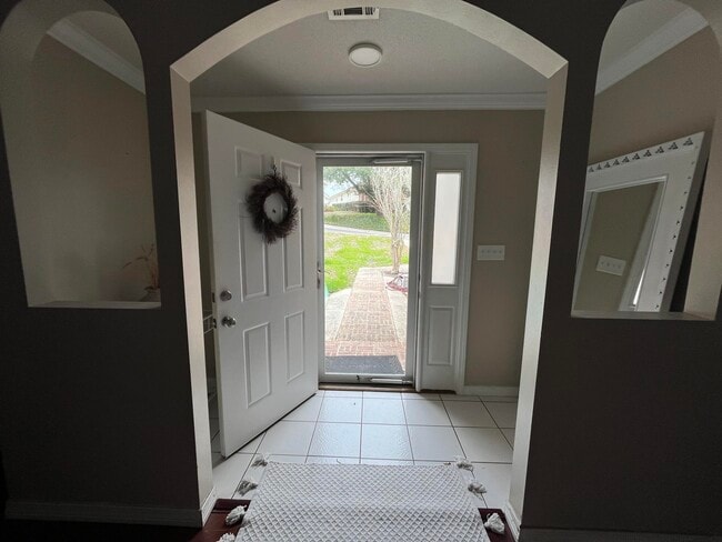 Photo - 1098 Forest Lake Terrace