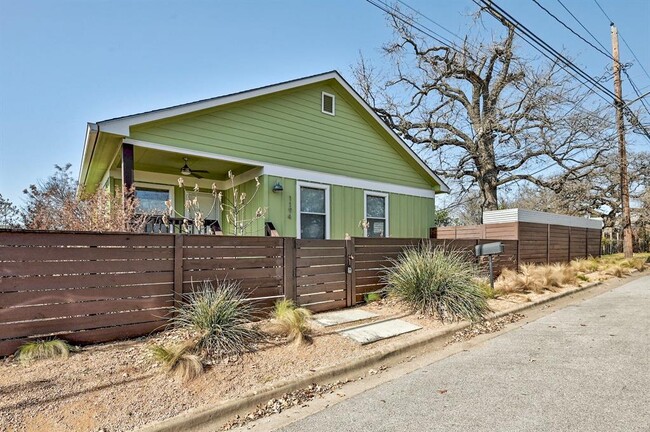 Photo - 1194 Coleto St