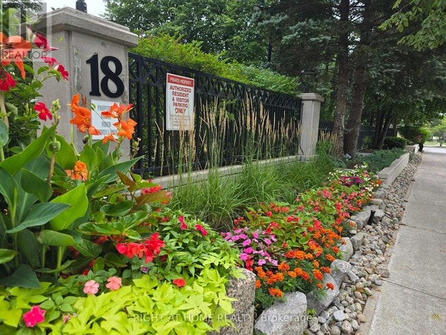 Photo - 18 Hillcrest Ave Unit 1705