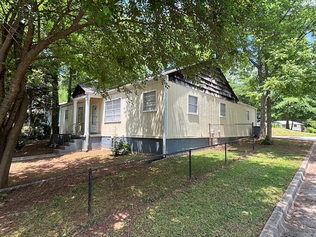 Photo - 301 Maple St House