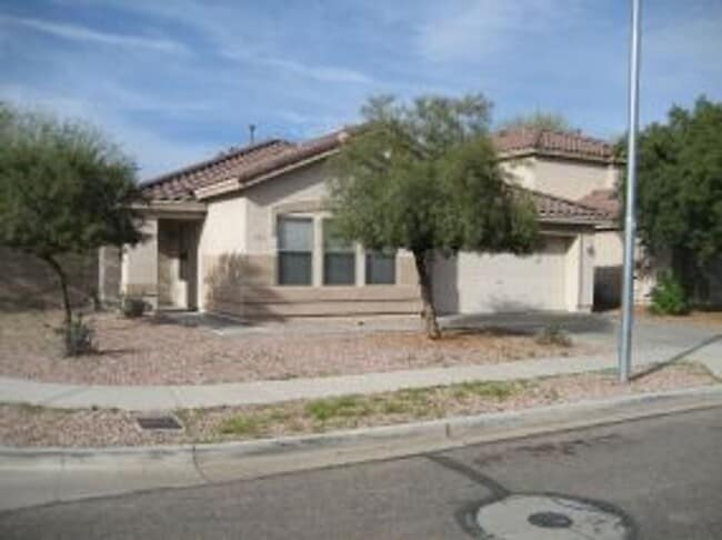 Building Photo - 3232 W Cavedale Dr