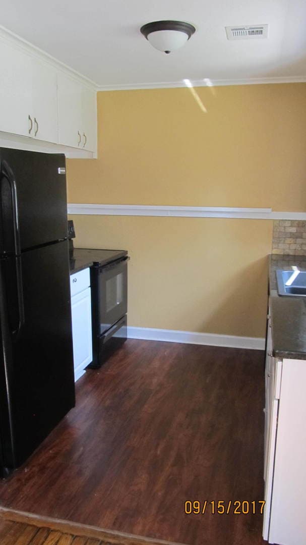 Photo - 2 bedroom/1 bathroom - Centrally Located i...