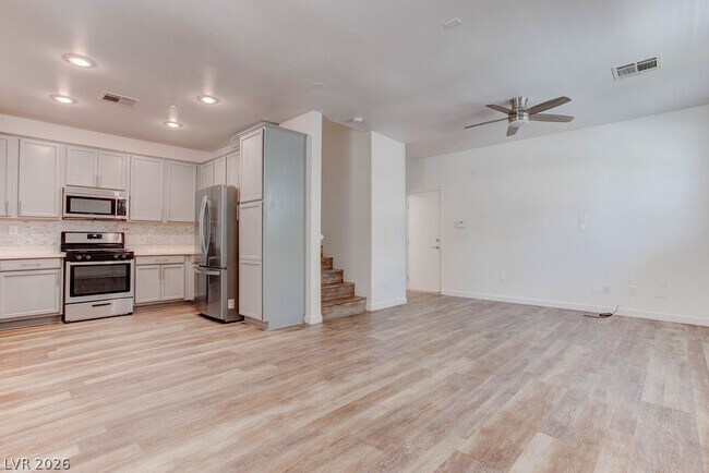 Photo - 2049 Rockburne St