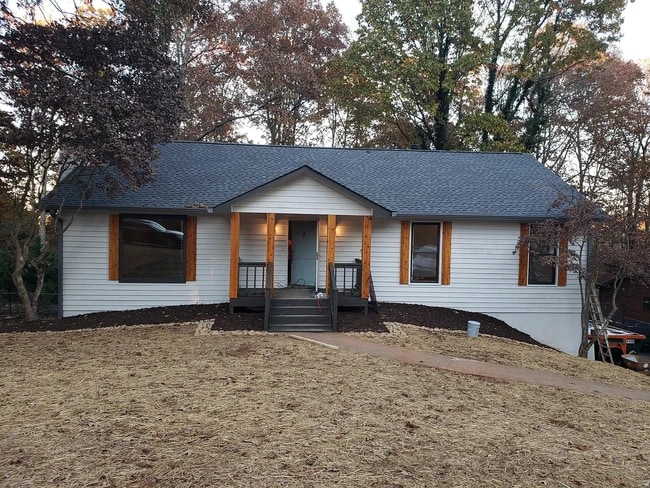 Photo - 811 Moonlit Ln NW