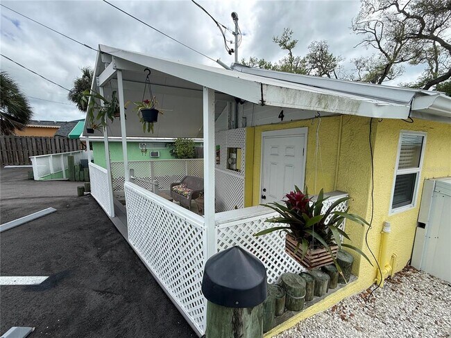 Photo - 870 S McCall Rd