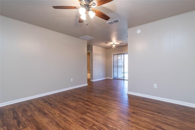 Photo - 97 Peach St