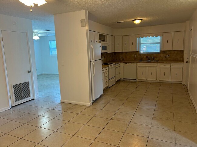 Photo - 3914 Rodby Dr