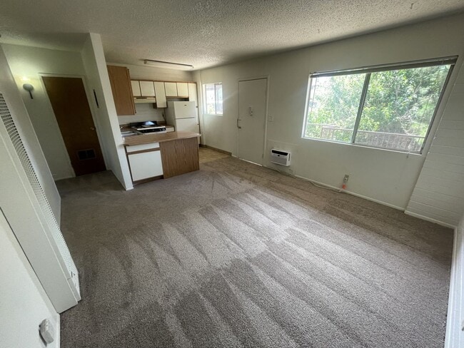 Building Photo - APARTMENT- UPTOWN SEDONA - APPLE TREE SQUARE