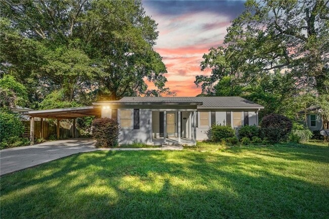 Photo - 315 Azalea Cir W