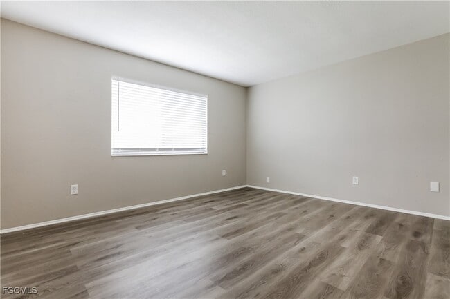 Photo - 7509 Mesa St