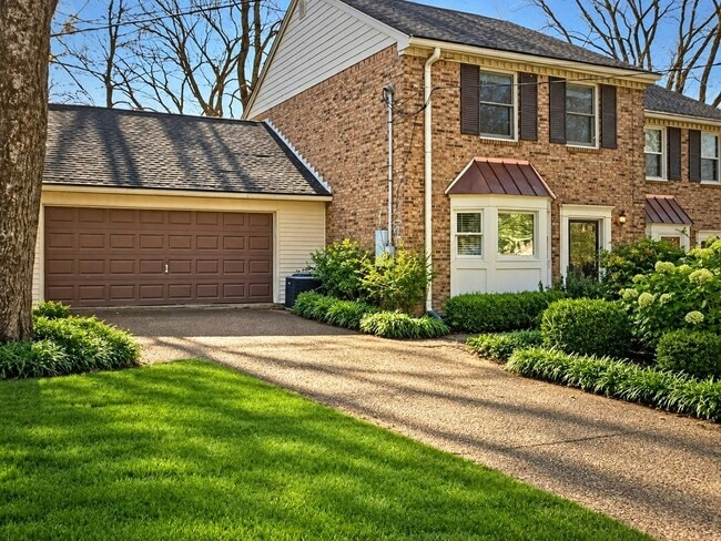 Building Photo - 1005 Glendale Ln