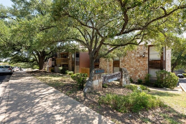 Building Photo - 6903 Deatonhill Dr Unit 42 Rental