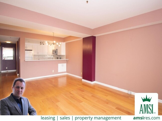 Building Photo - Updated One Bedroom Condo at Opera Plaza |...