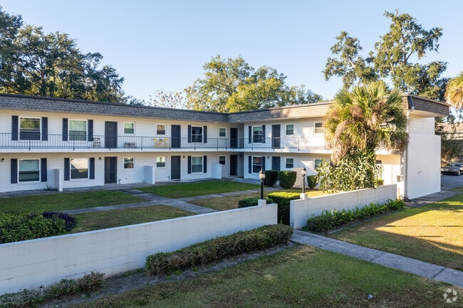 2716 E Washington St. Orlando, FL 32803