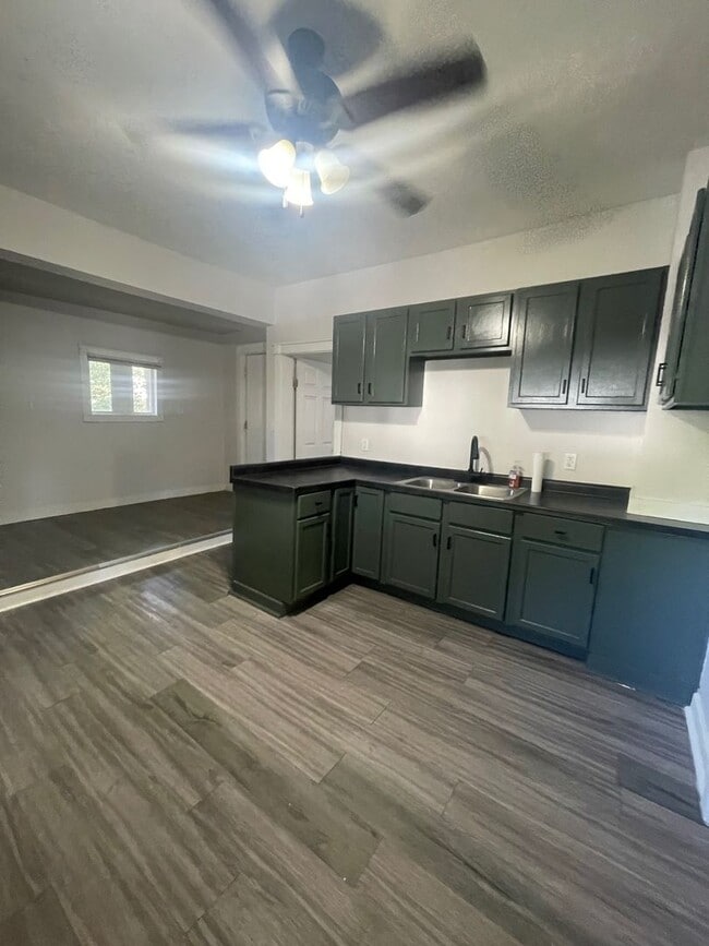 Photo - 1413 Carey Ave