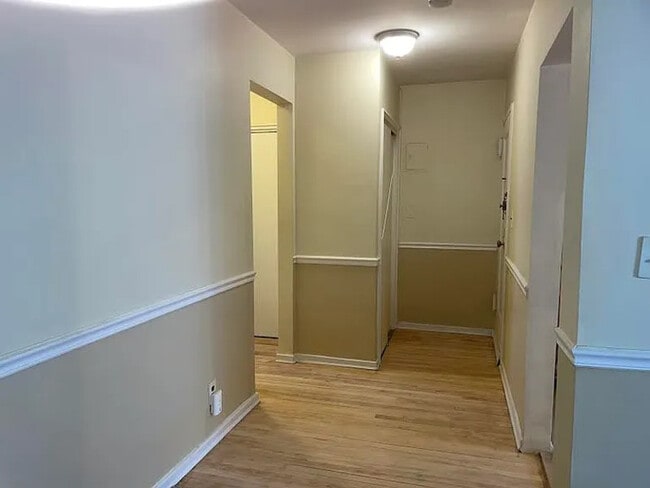 Photo - 22 Lawrence Dr Unit APT D