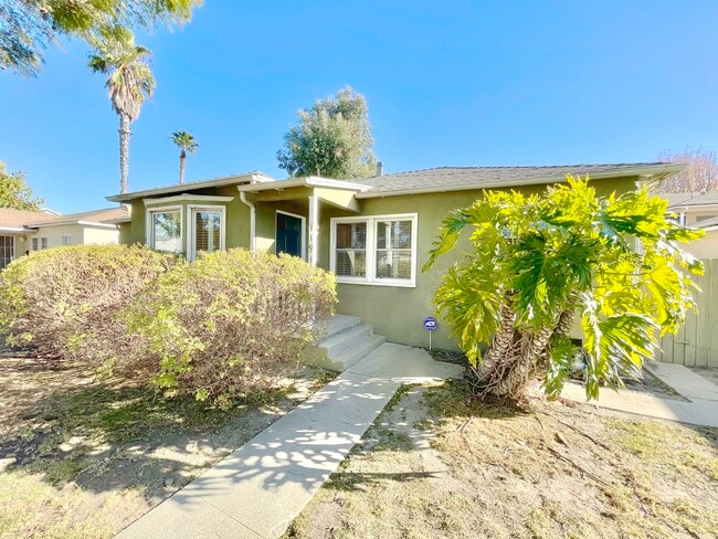 Photo - 11914 Ocean Park Blvd Unidad 11914