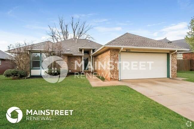 Building Photo - 2425 E Hills Dr Rental