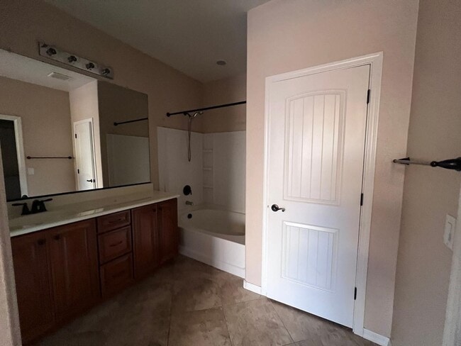 Photo - 898 E Del Rio St