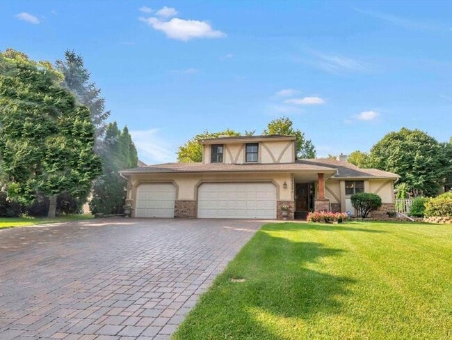 Photo - Luxury Home in Plymouth with 2-Level Primary Suite, Furnished or Unfurnished, Wayzata Schools, Pe...