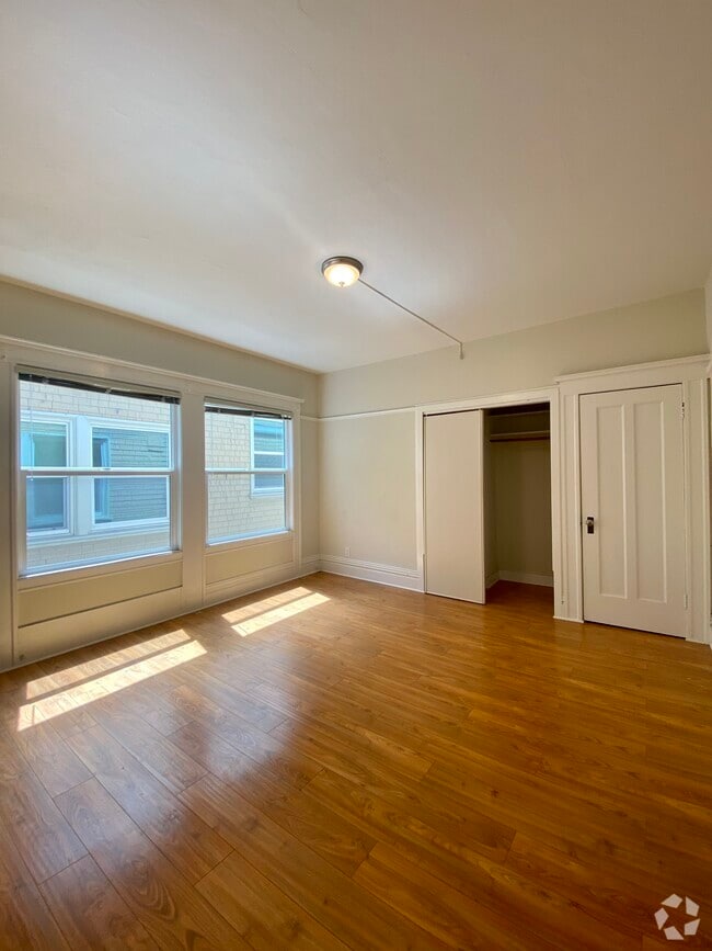 Building Photo - 3301 Telegraph Ave. Rental