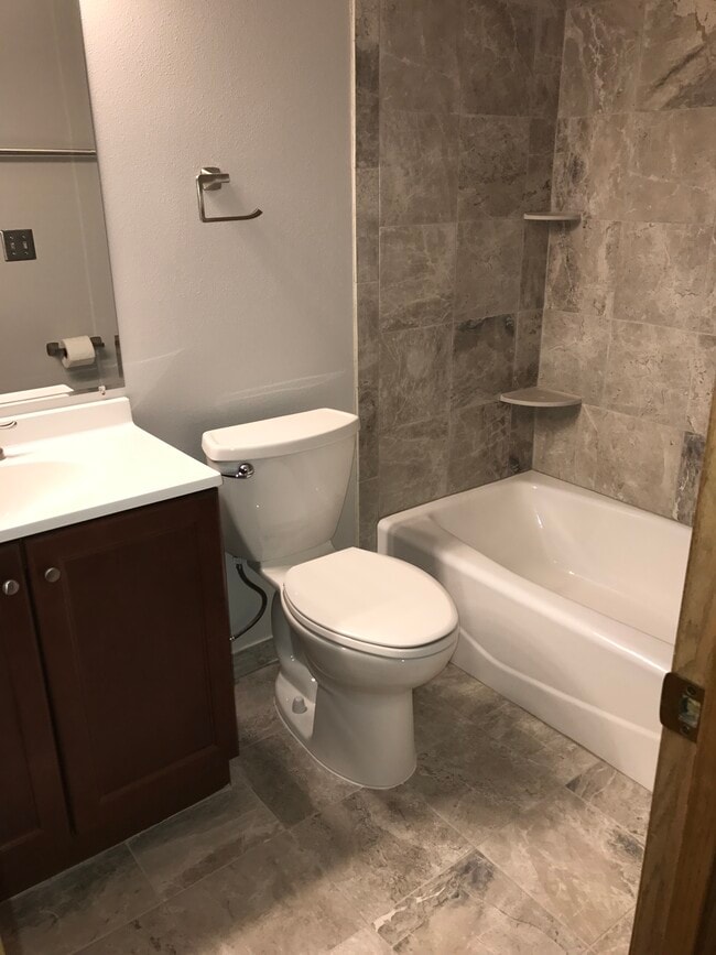 Photo - 2932 Shadow Creek Dr Unit 302