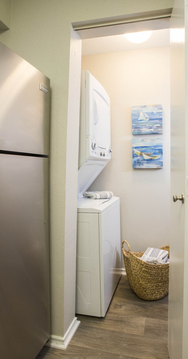 Photo - Sherwood Crossing