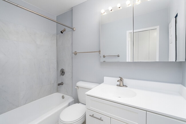 Photo - 303 E 56th St