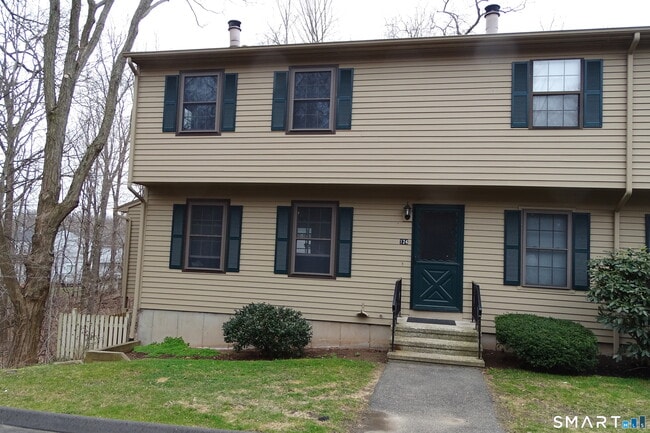 Photo - 124 Village Ln Unit 124