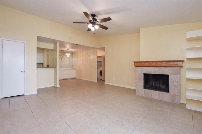 Building Photo - 10555 Turtlewood Ct Unit 405 Rental