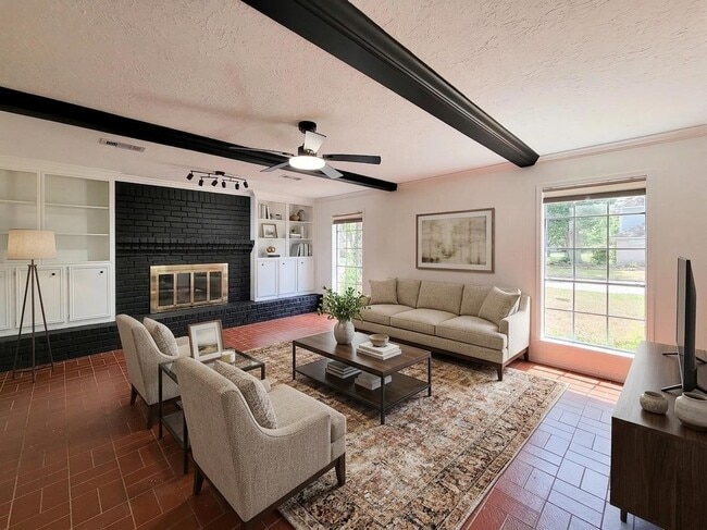 3930 Cypress Hill Dr