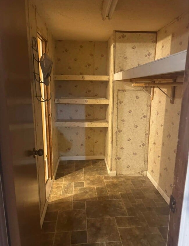 Photo - 211 Armide St