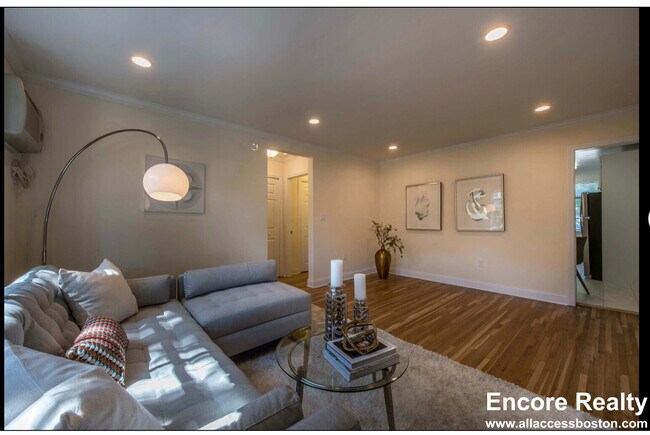 Photo - 84 St Paul St Unit 2