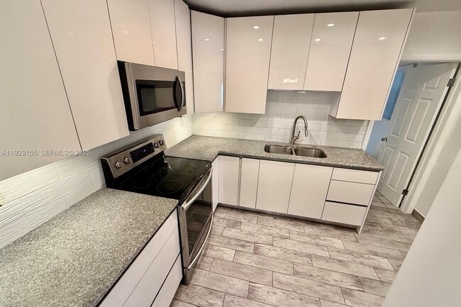 Photo - 8855 SW 17th Terrace