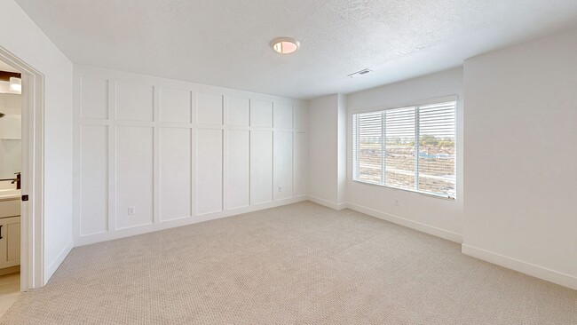 Photo - Stunning End Unit Townhome in Sunrise Ranch - Mapleton