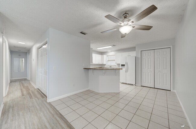 Photo - 3127 Douglas Rd