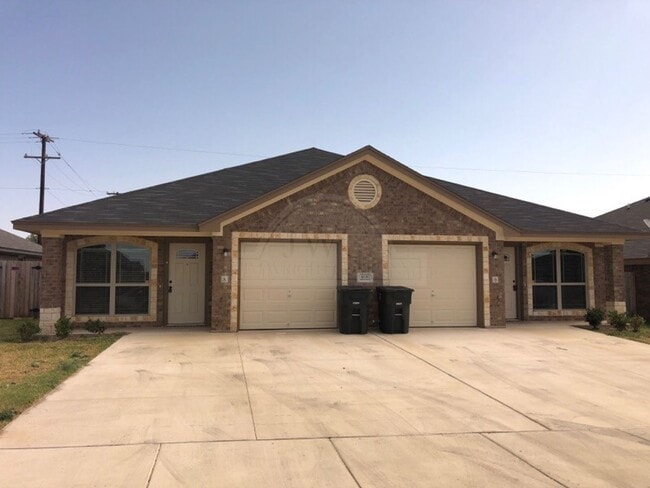 Building Photo - 406 Sladecek Unit 406 Sladecek  B