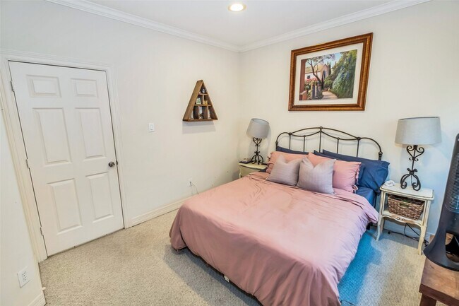 Photo - 3011 Houston Ave