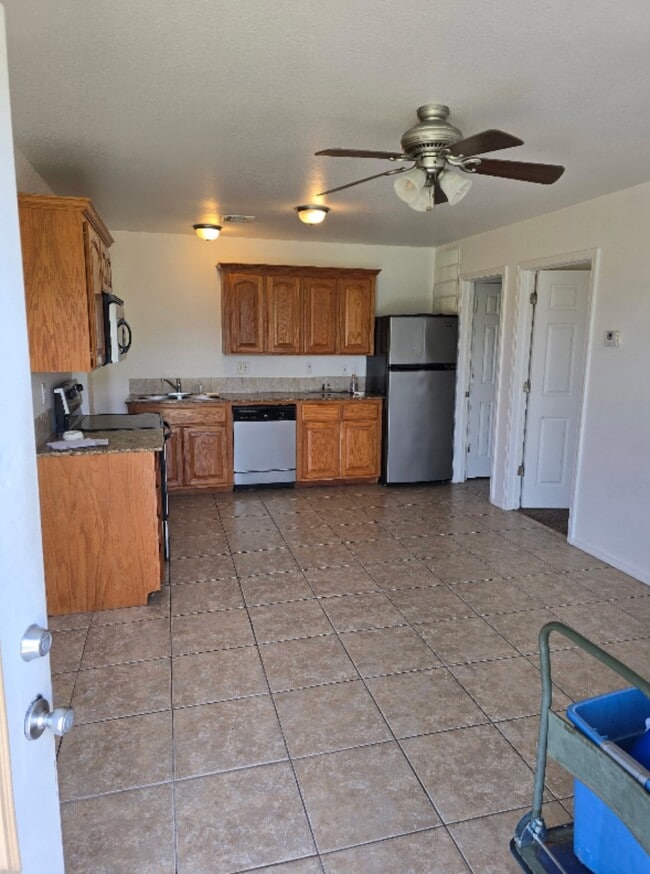 63040 E 285 Ct Unidad A