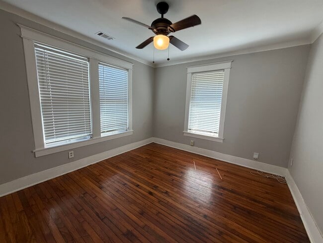 Photo - 2078 Walker Ave