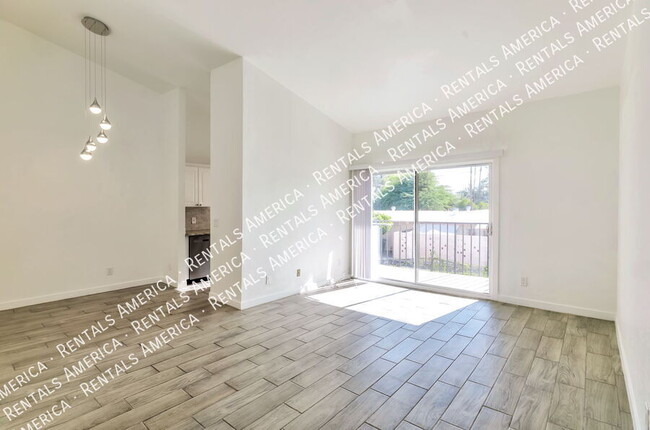 Photo - 828 S Langley Ave