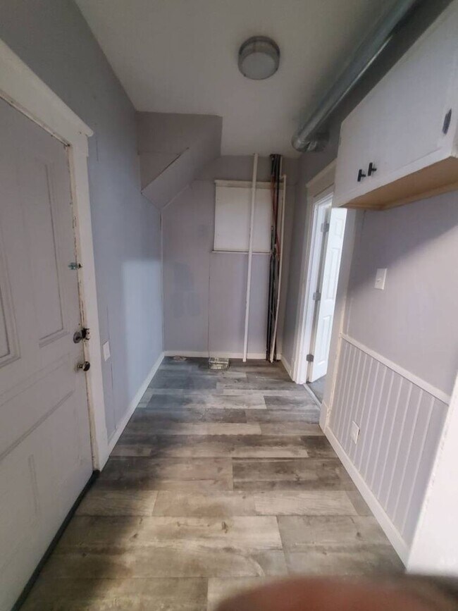 Photo - 8311 Decker Ave Unit 1