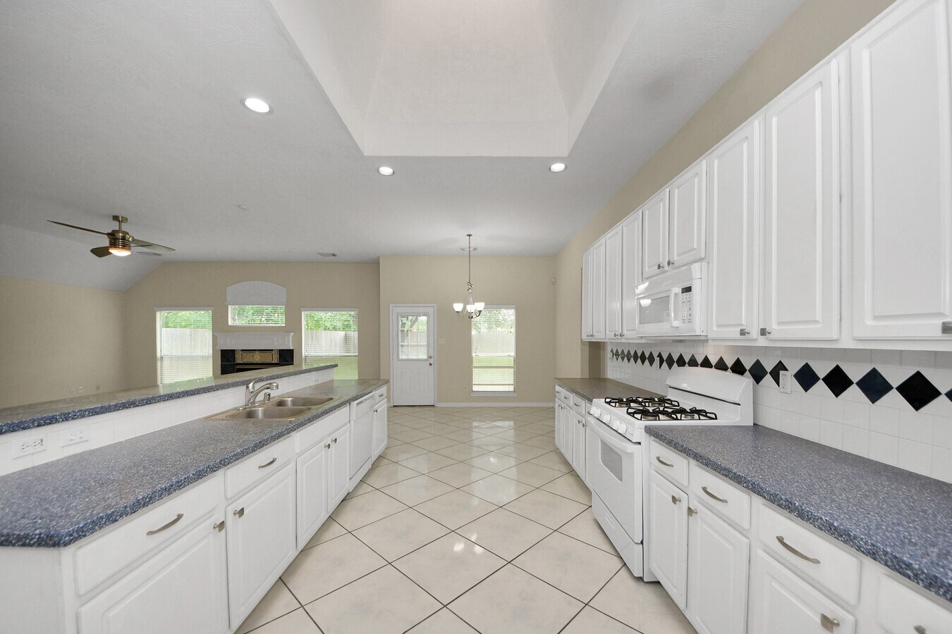 Photo - 10214 White Oak Trail Ln