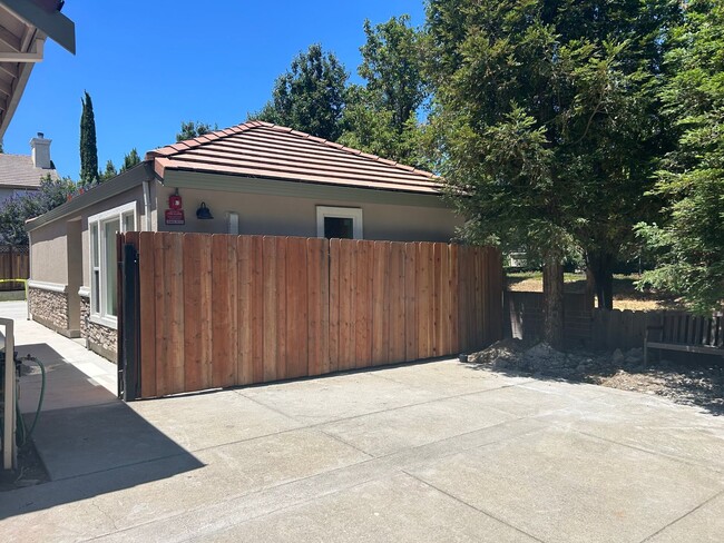 Beautiful Single Bedroom ADU in Brentwood - Beautiful Single Bedroom ADU in Brentwood House